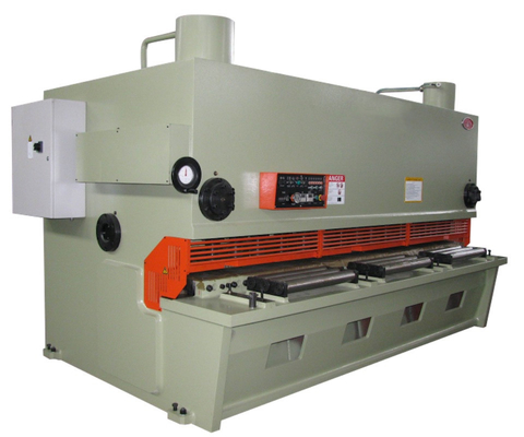 Qc12y-4*2500 12 ইঞ্চি গিলোটিন শিয়ার হাইড্রোলিক মেটাল শীট কাটিং মেশিন প্লেট